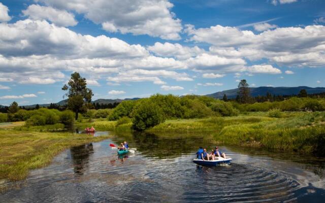 Bend-Sunriver Camping Resort Wheelchair Accessible Yurt 13