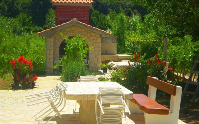 Spacious and Sunny Apartment on Island Rab