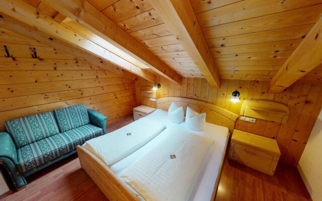 Chalet in Wildkogel Near Ski Slopes & Pool