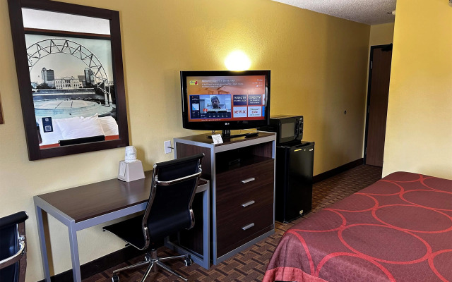 Super 8 by Wyndham Boone