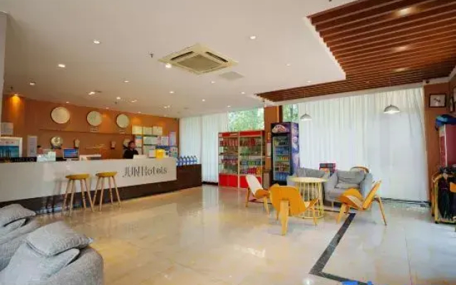 Junyi Chain Hotel