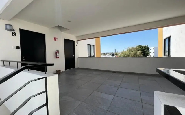 Av. Plan de San Luis 1175