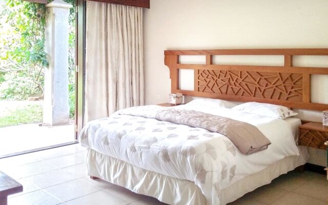 Villa With 4 Bedrooms in Tamarin, With Private Pool, Furnished Garden