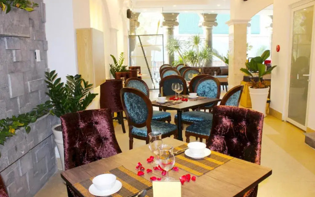 Emerald Ocean Hotel