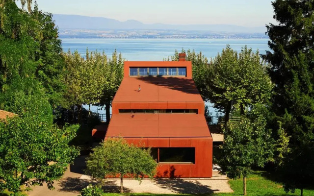 Villa de luxe pieds dans l'eau Otoctone Thonon CASA26