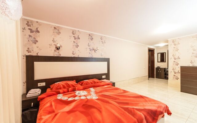 Home Comfort Hotel