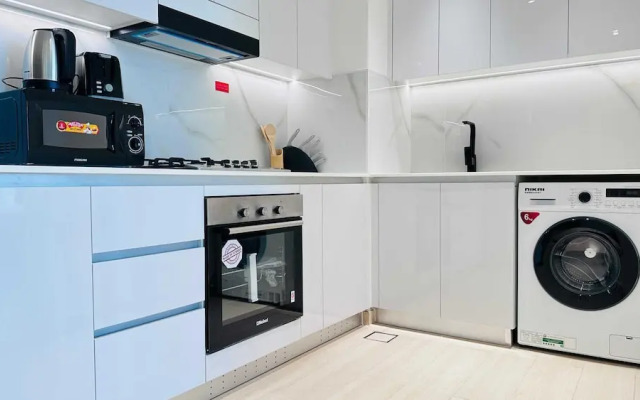 OYO HOME 1457 Premium 1bed Apartment In