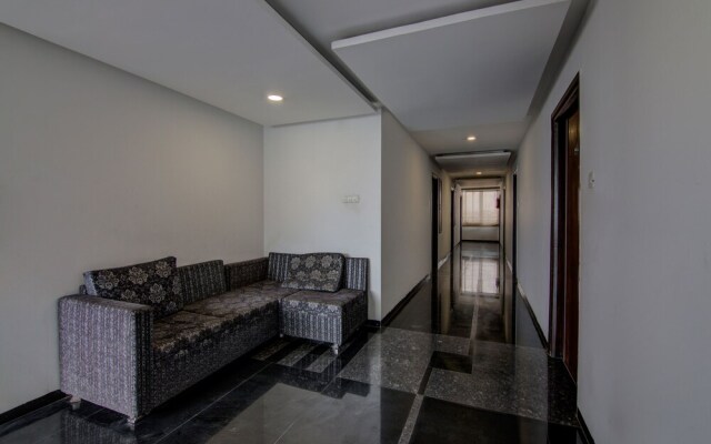 OYO 15108 Hotel Galaxy Inn