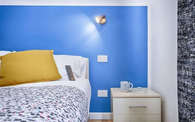 Oltremare Modern Flat