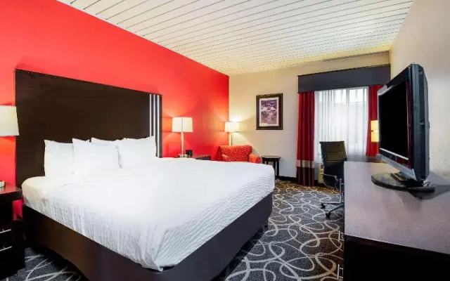 La Quinta Inn & Suites Elkview - Charleston NE