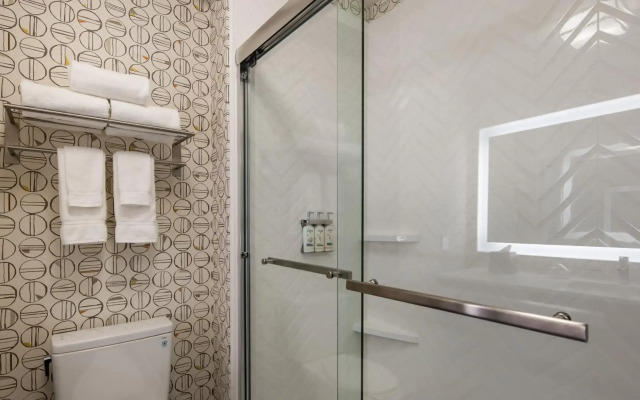 Holiday Inn Clarksville Northeast by IHG