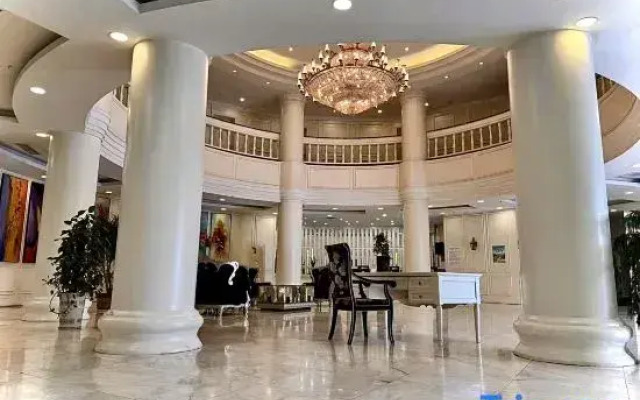 Roman Holiday Hotel
