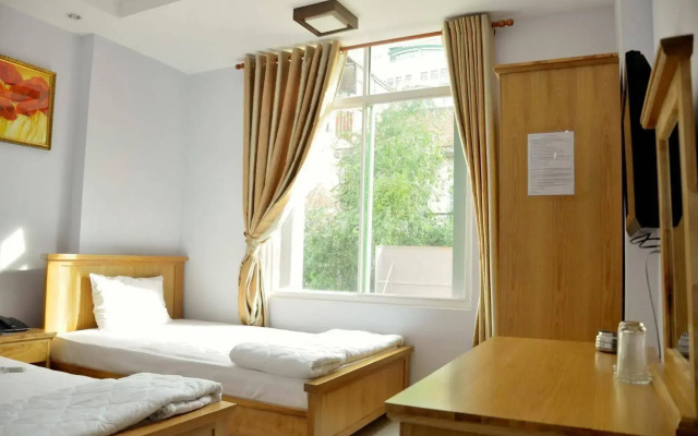 Janus Hotel