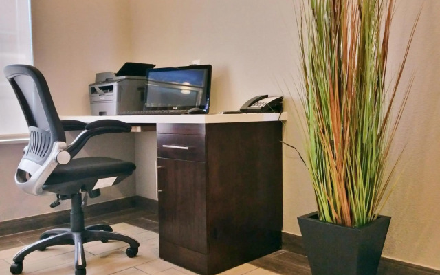 MainStay Suites Midland
