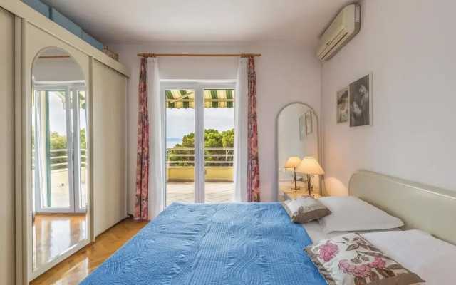 Beautiful Home in Makarska With Wifi and 2 Bedrooms