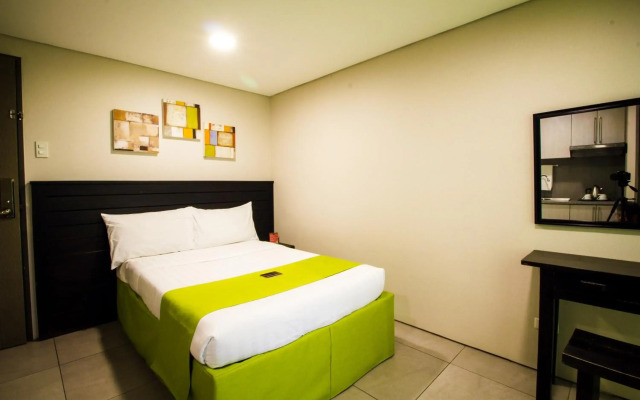 Jade Hotel & Suites