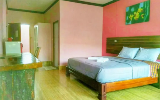 Benjawan Chalet Resort