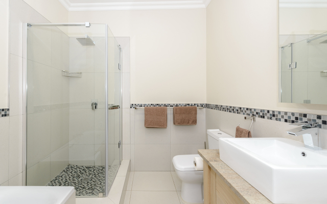 Cayley Mountain Resort