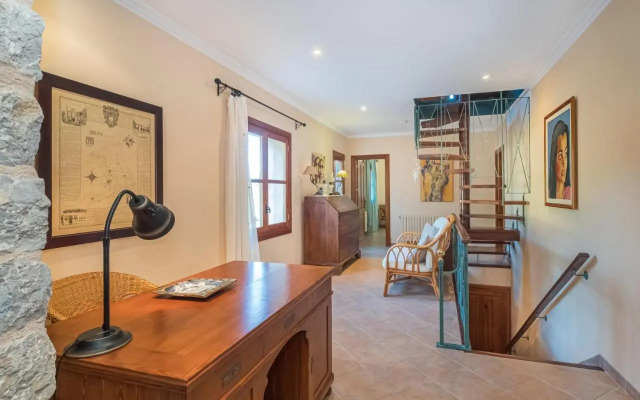 Holiday Home Es Barracar - CMI105