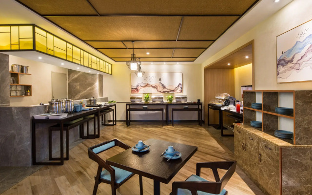 Ramada by Wyndham Liuzhou Luzhai