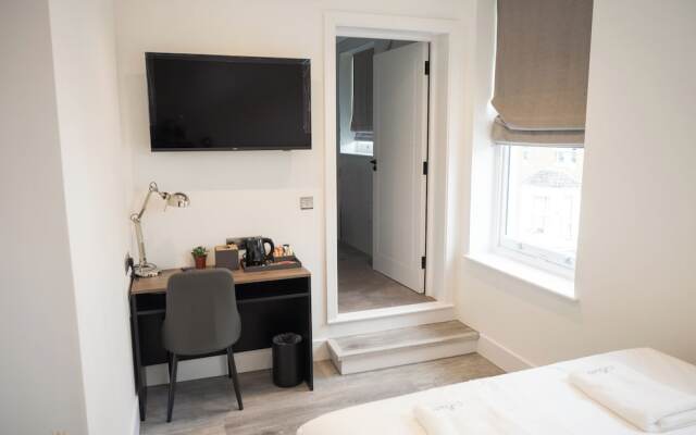 Crown Hotel