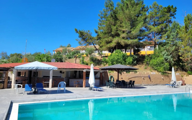 Gardenos Hotel