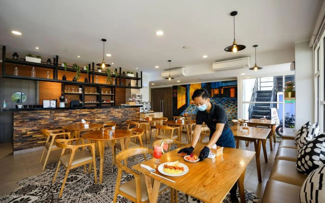 Kaloka Airport Hotel