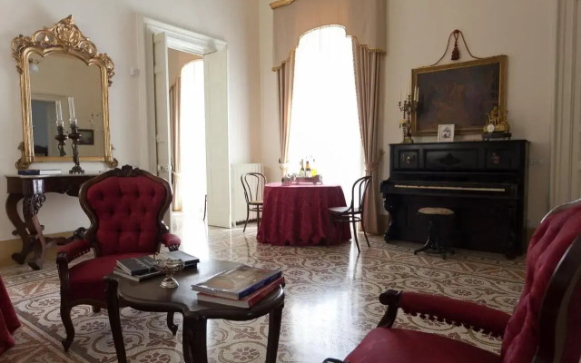 Palazzo Pio Apartment