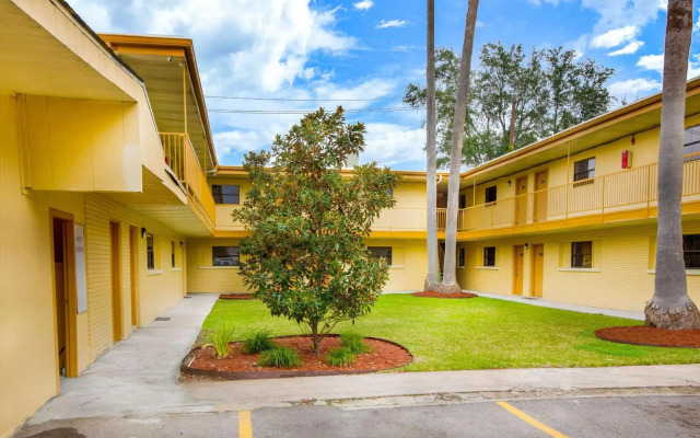 Rodeway Inn & Suites Houston near Medical Center