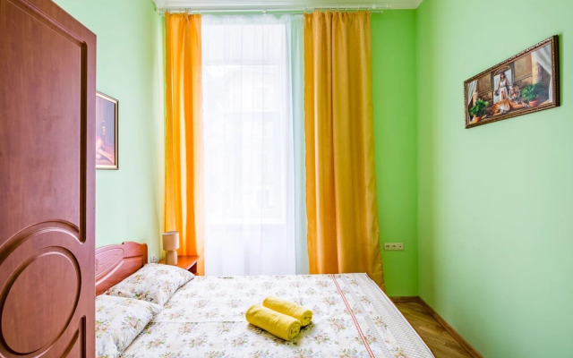 Three separate bedrooms on Square Rynok