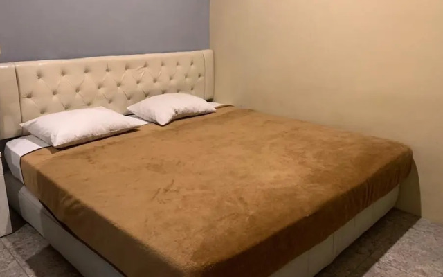 Deluxe Suite And Room