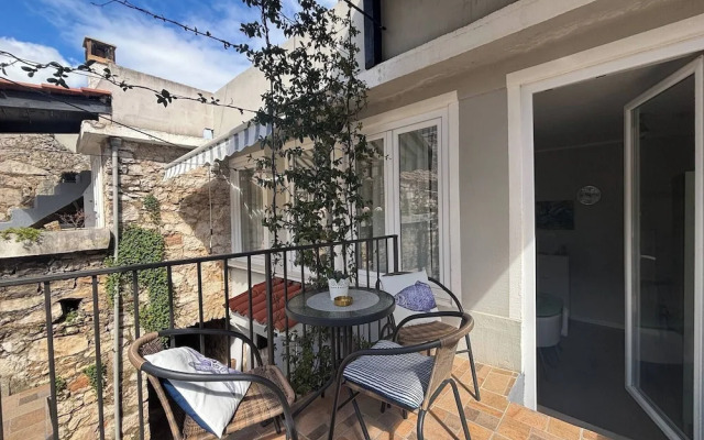 Cozy one Bedroom Apartment Pietra Storica