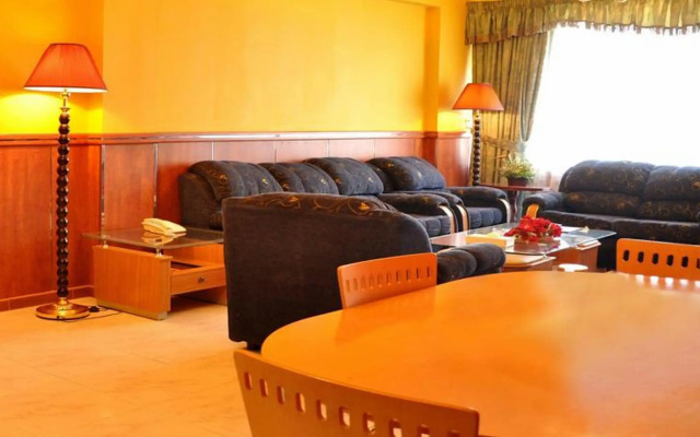 Grand Nova Hotel