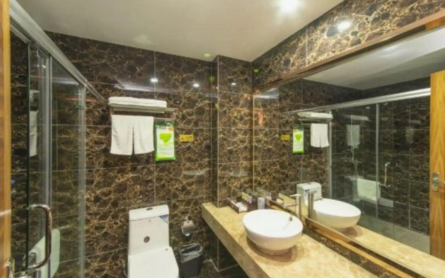 Guangzhou Treasure Holiday Hotel (Panyu Shiqiao Branch)