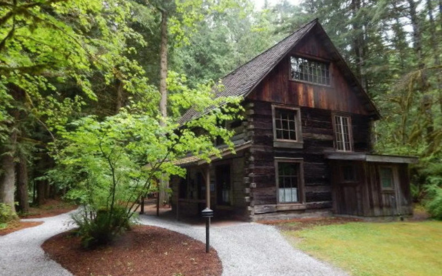 38SW Deluxe Townhouse Style Condo