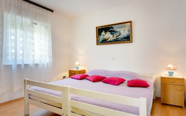Apartment With Balcony and sea View