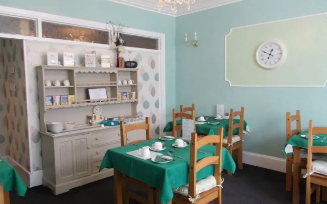 Twin Palms Guesthouse