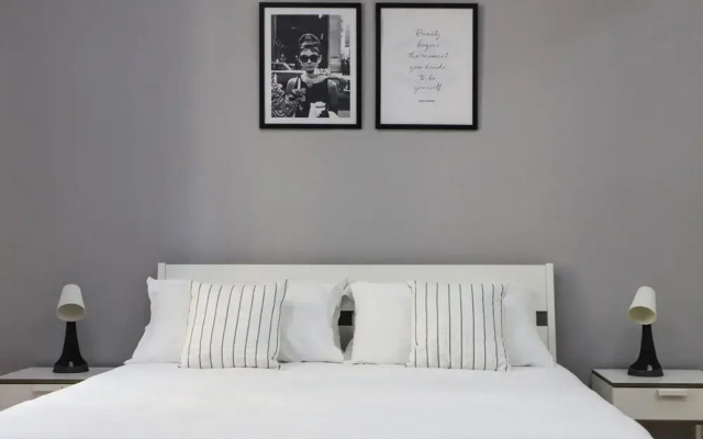 Modern Apartment at Piazza del Ges