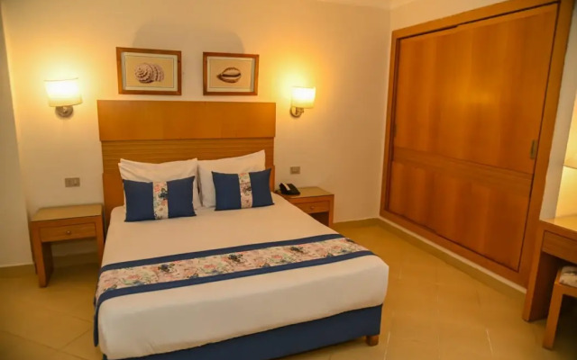 Eagles Downtown Zahabia & Beach Resort