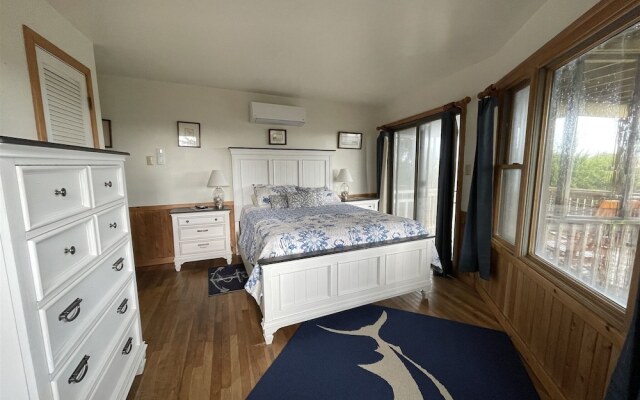 Dune Rose 3 Bedroom Cottage by RedAwning