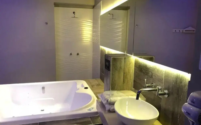 Origen Hotel (Motel)