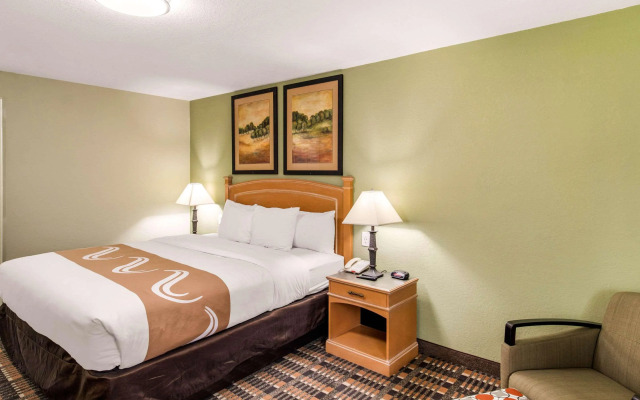 Quality Inn & Suites Plano East - Richardson