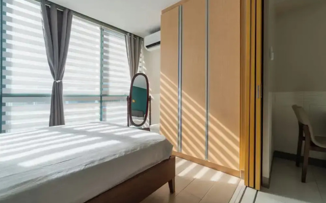 Luxury Upscale Retreat in Uptown Bgc, Metro Manila