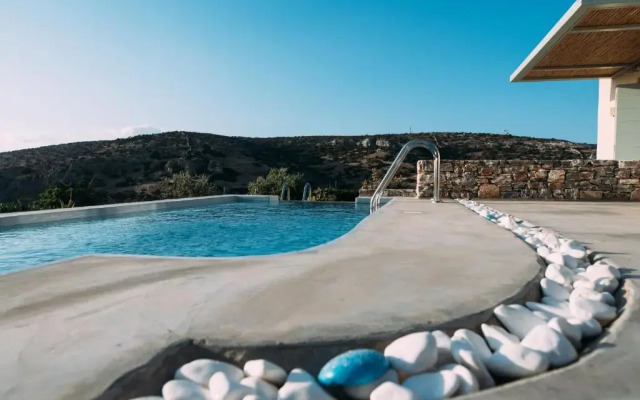 Schinoza Luxury Suites
