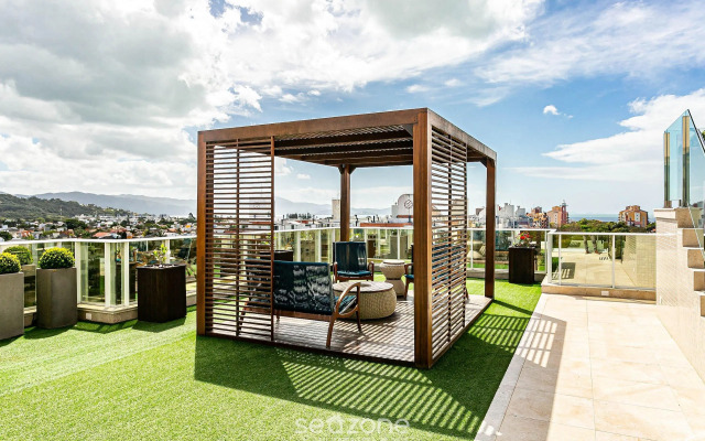 Apto sofisticado com 3 suítes Jurere LES403