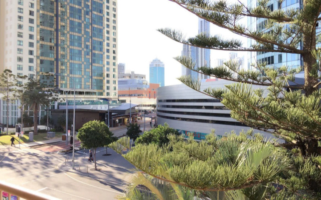 Gold Coast Backpackers - Hostel
