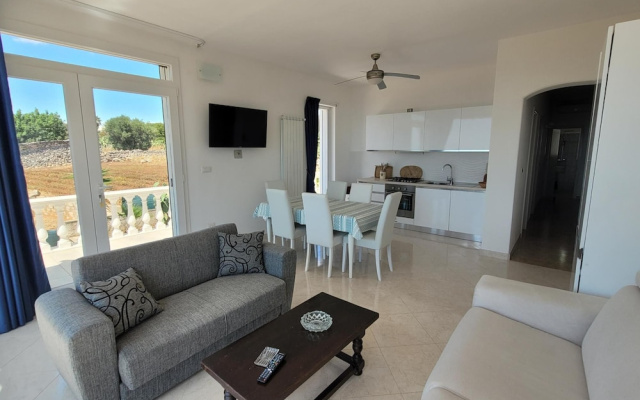 Felloniche Apartment Sea View