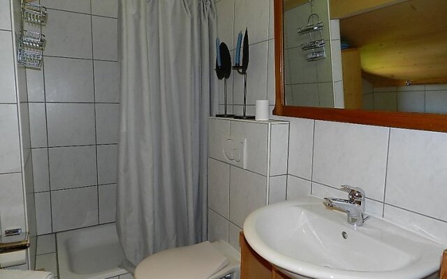 Im Wiesengrund - Inh 25208