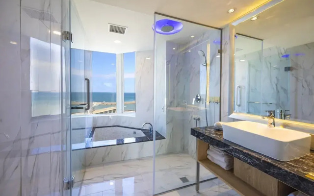 Kenting Long Beach Hotel