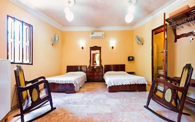 Jardin Benjamin TRINIDAD